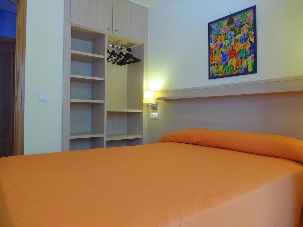 Rentalmar Diplomatic Park Salou Ruang foto