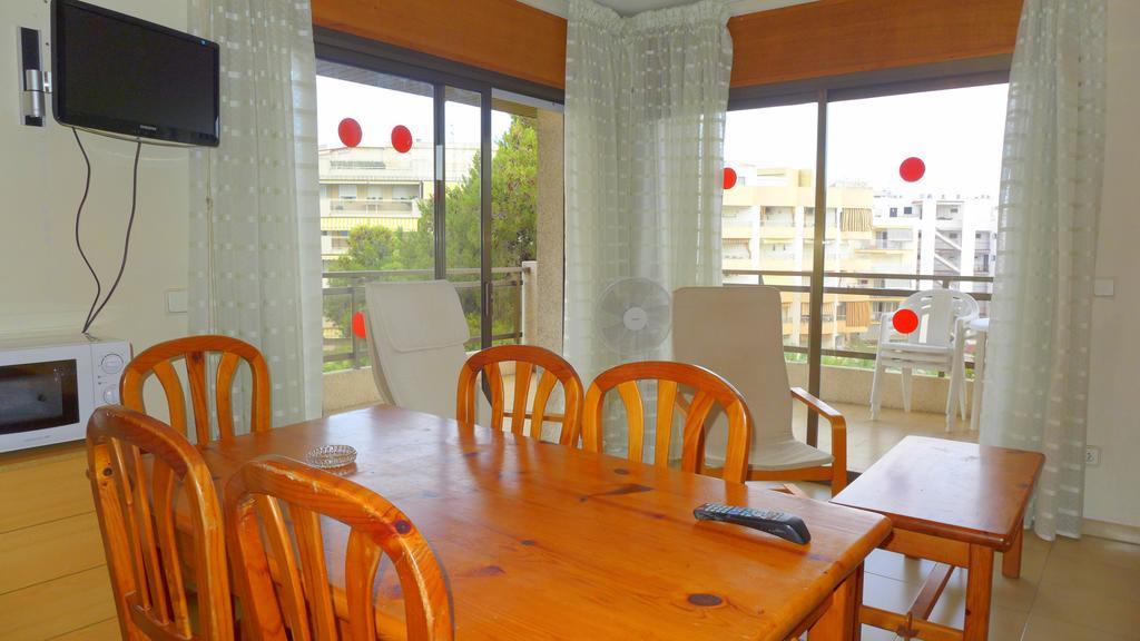 Rentalmar Diplomatic Park Salou Ruang foto
